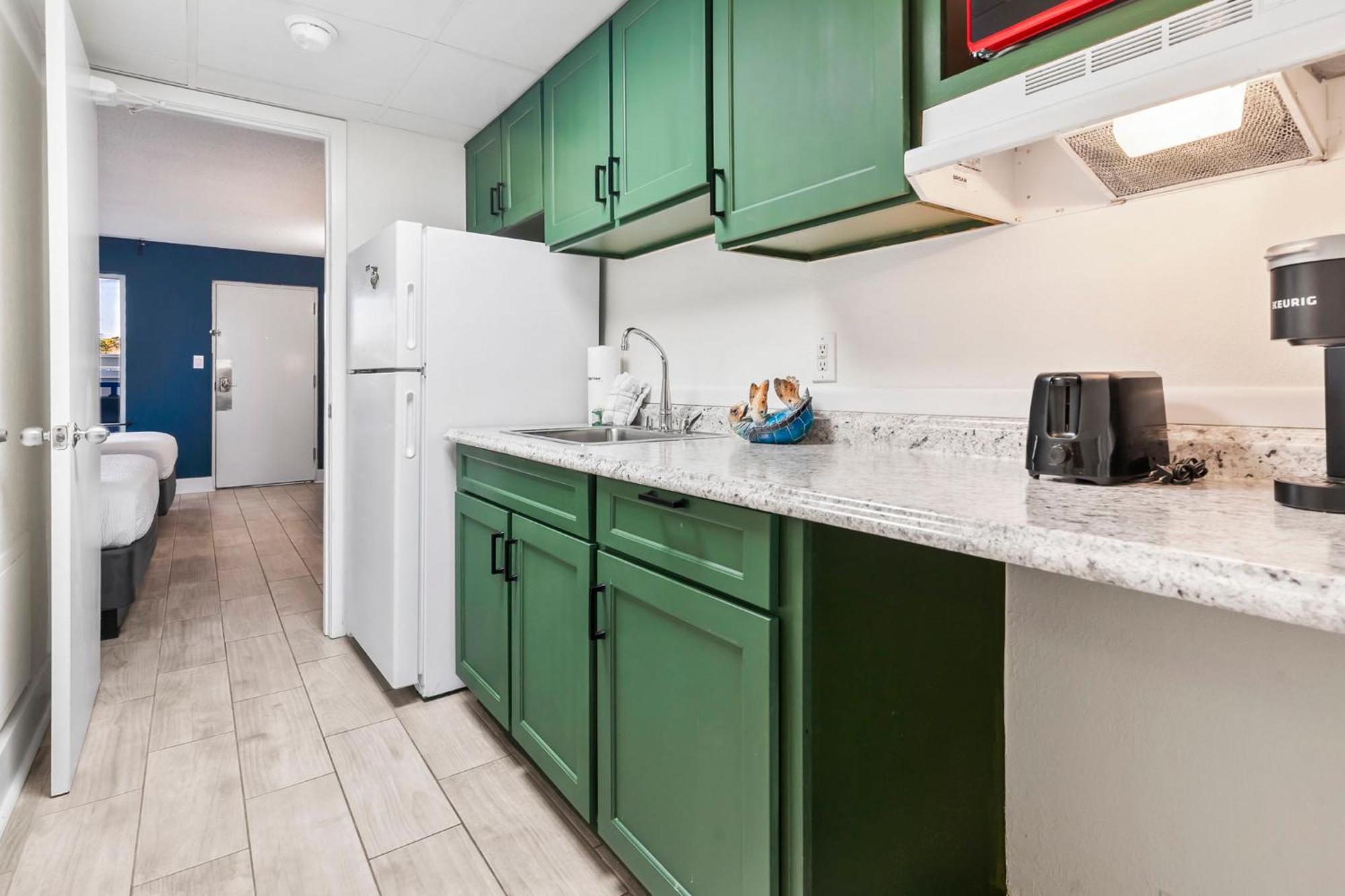 Recently Remodeled Double Queen Condo- Oceanfront Views! Boardwalk 135 미를 비치 외부 사진