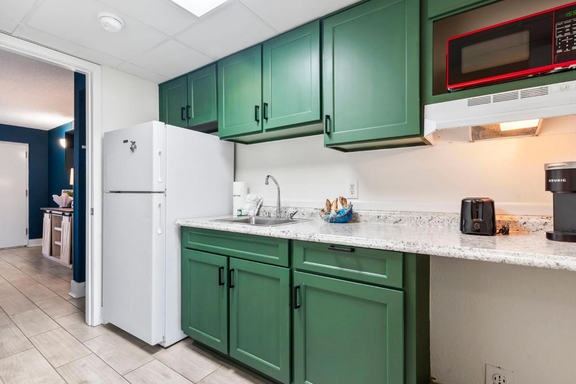 Recently Remodeled Double Queen Condo- Oceanfront Views! Boardwalk 135 미를 비치 외부 사진